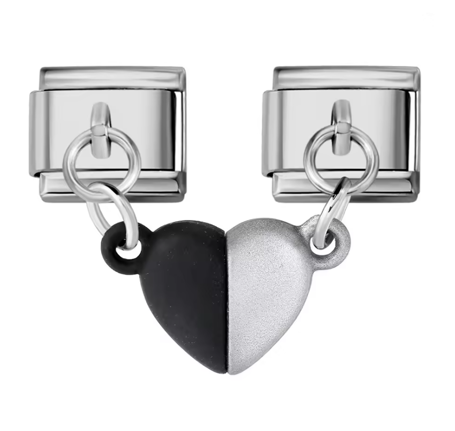 5. Ciondoli a cuore in due meta' calamitate (per bracciale Incanto)